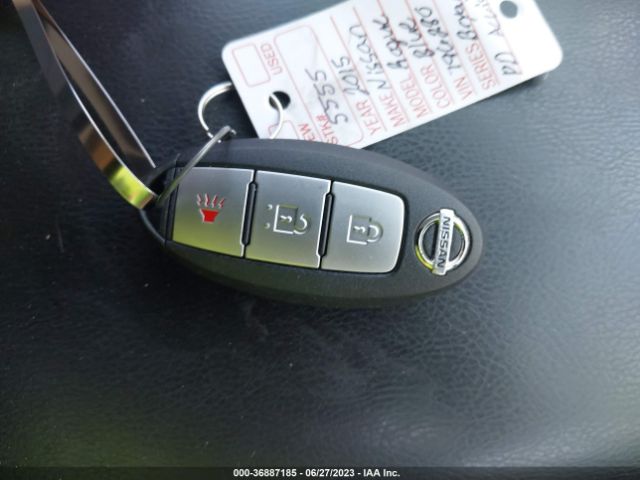 5N1AT2MV9FC796280 Nissan ROGUE SV