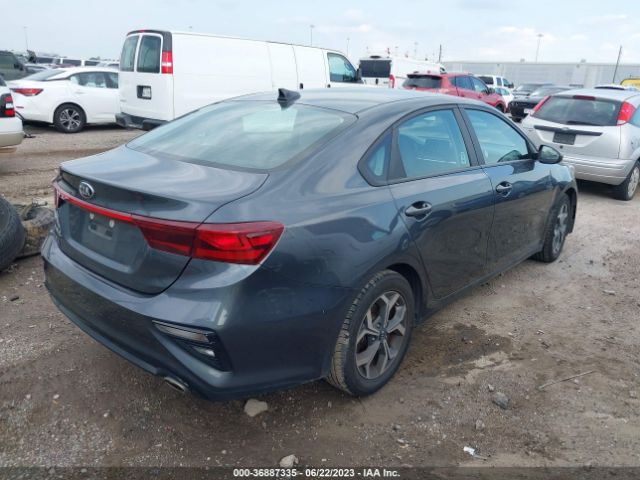 3KPF24AD4ME352248 KIA Forte Lxs