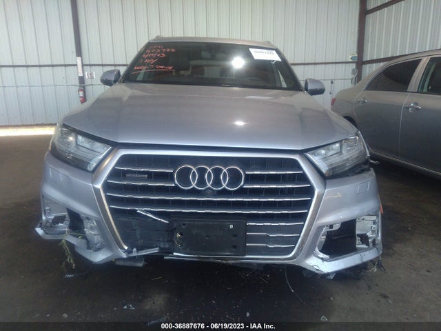 Audi Q7 Premium Plus 2018 WA1LAAF72JD018928 Image 12