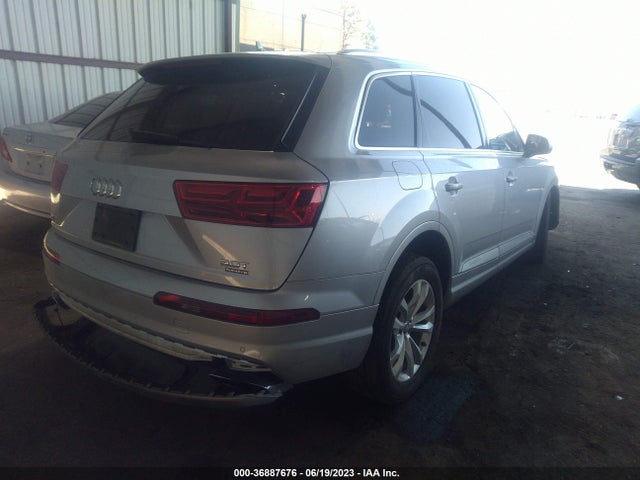 Audi Q7 Premium Plus 2018 WA1LAAF72JD018928 Image 4