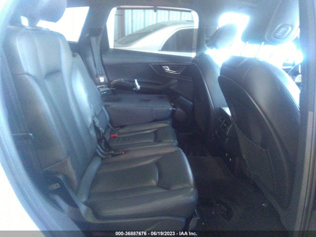 Audi Q7 Premium Plus 2018 WA1LAAF72JD018928 Image 8