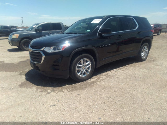 Chevrolet Traverse Ls 2019 1GNERFKW8KJ206008 Image 2