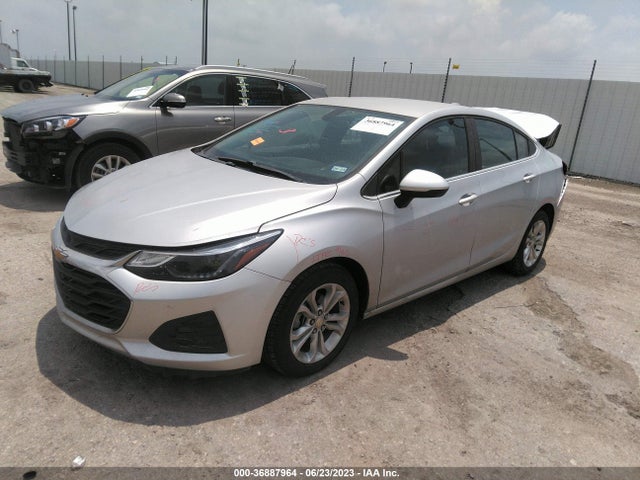 Chevrolet CRUZE LT 2019 1G1BE5SM8K7116377 Image 2