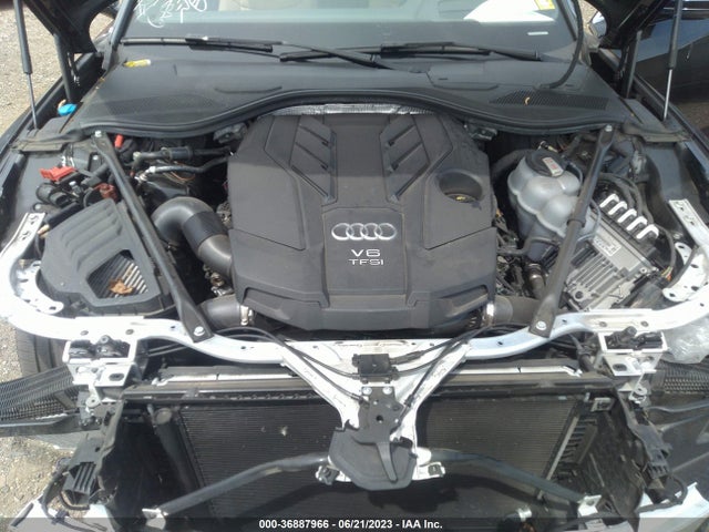 2021 Audi A8, VIN: WAU8DAF89MN028184
