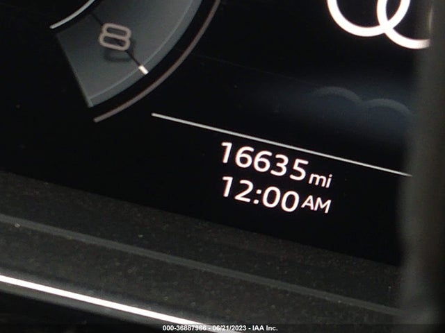 2021 Audi A8, VIN: WAU8DAF89MN028184