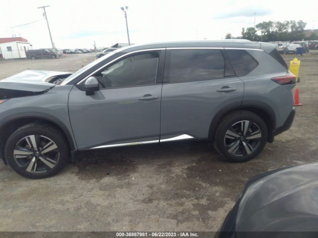5N1AT3CA1MC692867 Nissan Rogue Sl