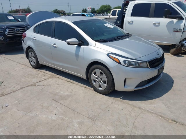 2018 3KPFK4A77JE221580 main image