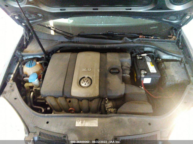 2010 VOLKSWAGEN JETTA SEDAN LIMITED VIN: 3VWRZ7AJ5AM102001
