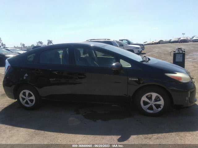Toyota Prius Four 2015 JTDKN3DUXF0436503 Image 5