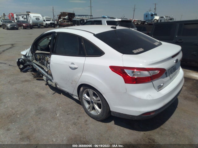 Ford FOCUS SE 2014 1FADP3F2XEL294431 Image 3
