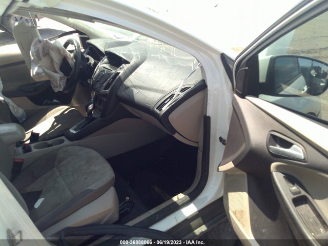Ford FOCUS SE 2014 1FADP3F2XEL294431 Image 5