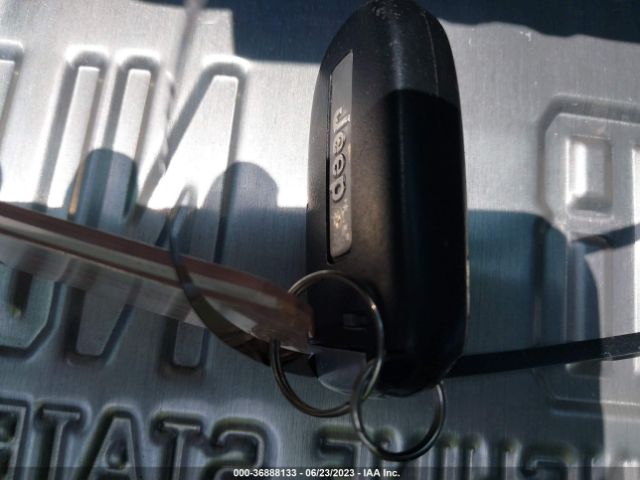 1C4PJLDB3KD332597 Jeep Cherokee Limited