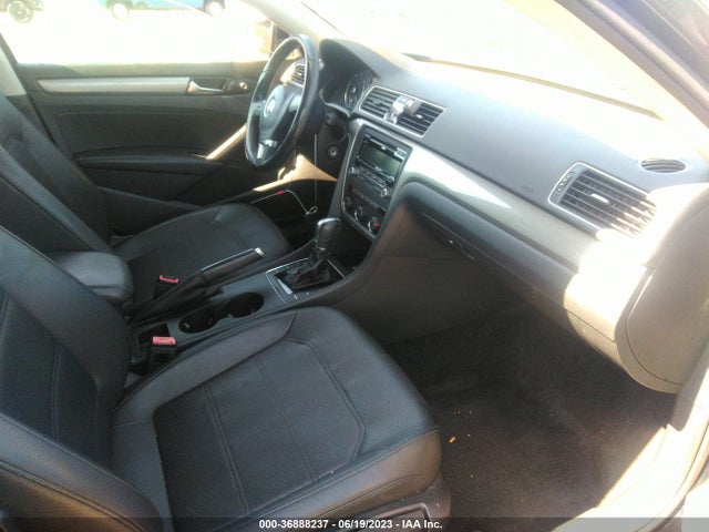 1VWAT7A36FC054999 Volkswagen Passat 1.8t Wolfsburg Ed