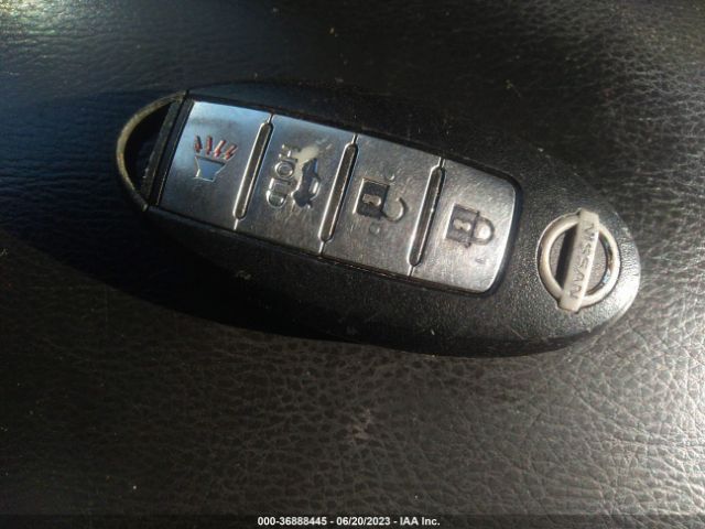 3N1AB7AP9HY394220 Nissan SENTRA SV