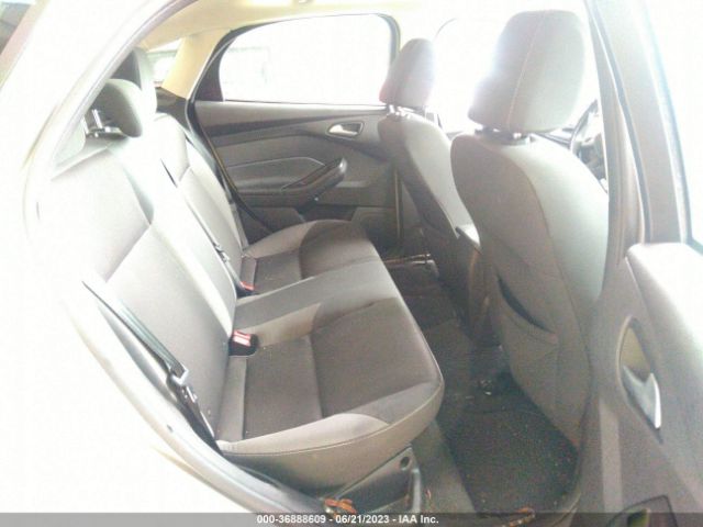 1FADP3F2XEL251451 Ford FOCUS SE