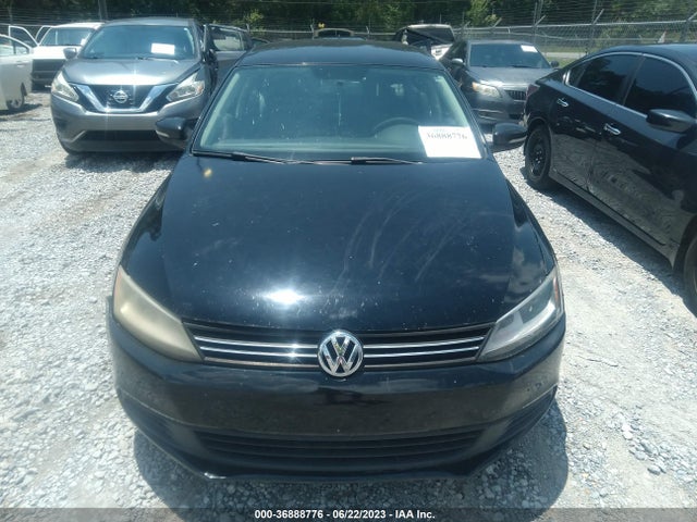 3VWD17AJ3EM388101 Volkswagen Jetta Sedan Se