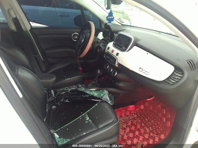 ZFBCFYDT3GP393754 Fiat 500x Lounge