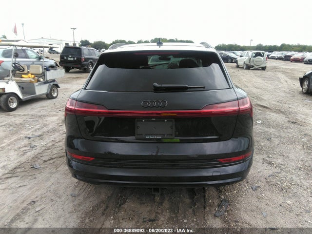 2023 Audi e-tron, VIN: WA1LAAGE4PB024912