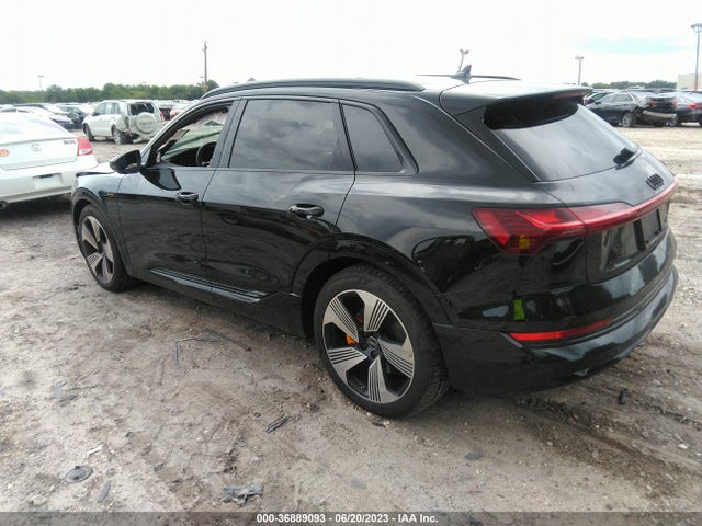 2023 Audi e-tron, VIN: WA1LAAGE4PB024912