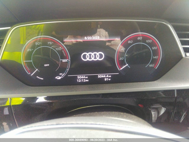 2023 Audi e-tron, VIN: WA1LAAGE4PB024912