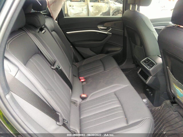 2023 Audi e-tron, VIN: WA1LAAGE4PB024912