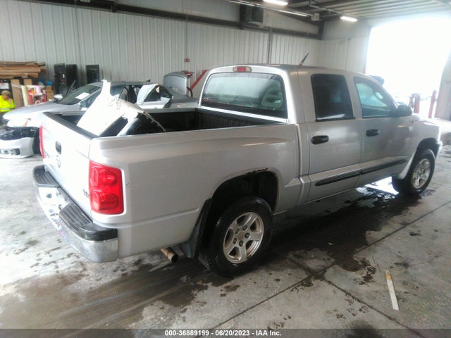 2005 DODGE DAKOTA SLT VIN: 1D7HE48K75S223428