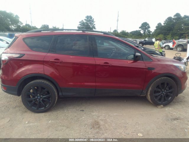 1FMCU0GD3JUD58810 Ford ESCAPE SE