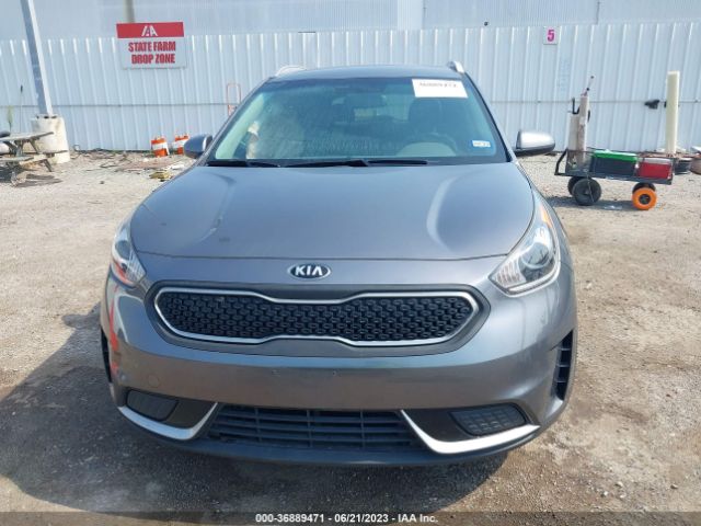 KNDCB3LC4H5089374 KIA NIRO LX