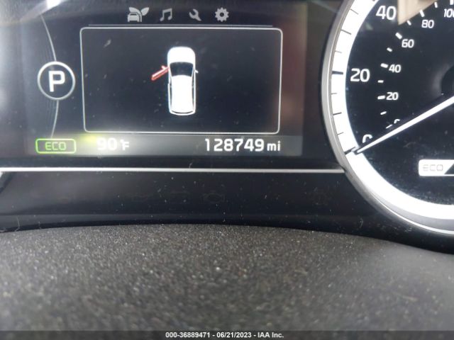 KNDCB3LC4H5089374 KIA NIRO LX