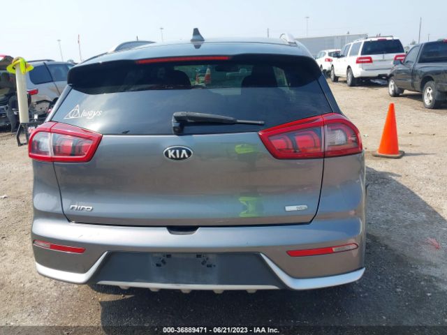 KNDCB3LC4H5089374 KIA NIRO LX