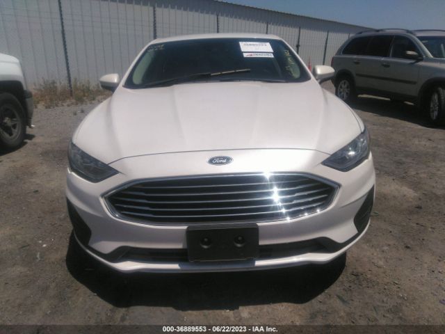 3FA6P0LU0KR135816 Ford Fusion Hybrid Se