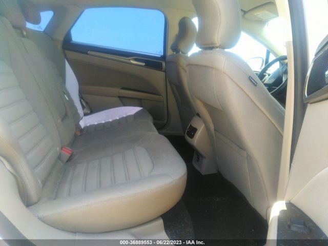 3FA6P0LU0KR135816 Ford Fusion Hybrid Se