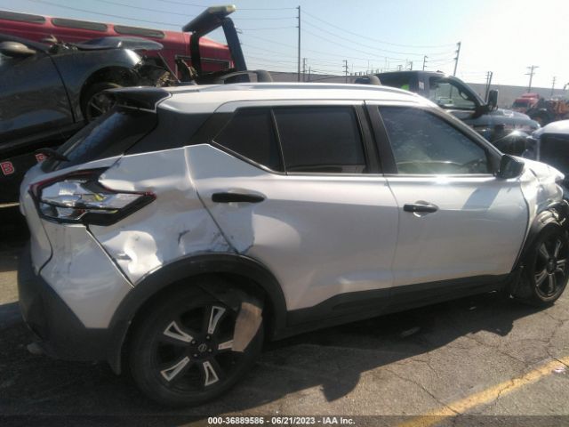 3N1CP5CU5JL506029 Nissan KICKS SV