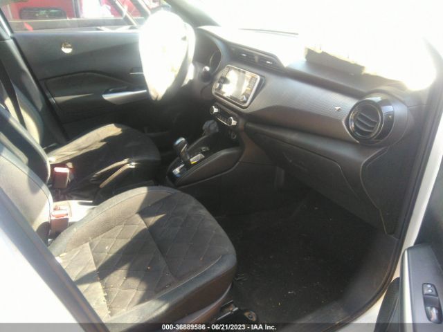 3N1CP5CU5JL506029 Nissan KICKS SV