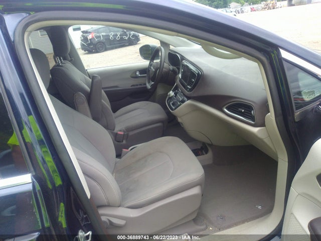 2C4RC1CG8LR237469 Chrysler Voyager Lx