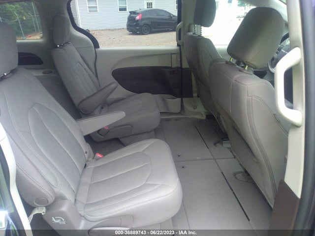 2C4RC1CG8LR237469 Chrysler Voyager Lx