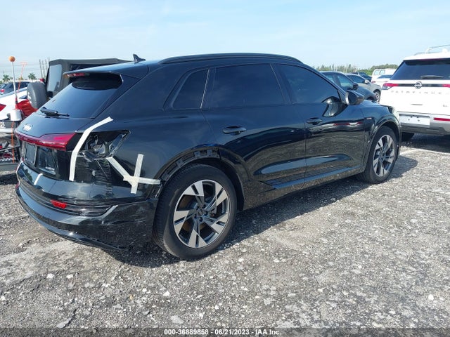 2021 Audi e-tron, VIN: WA1AAAGE9MB020132