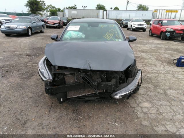 3KPF24AD8KE110673 KIA Forte Lxs