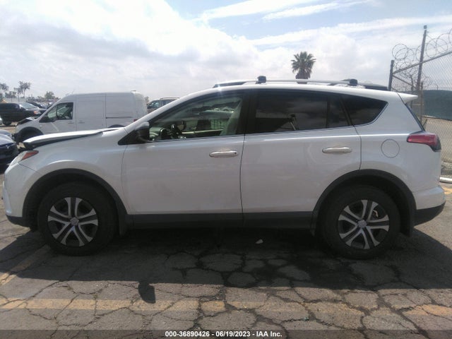 2018 TOYOTA RAV4 LE VIN: JTMZFREV7JJ202392