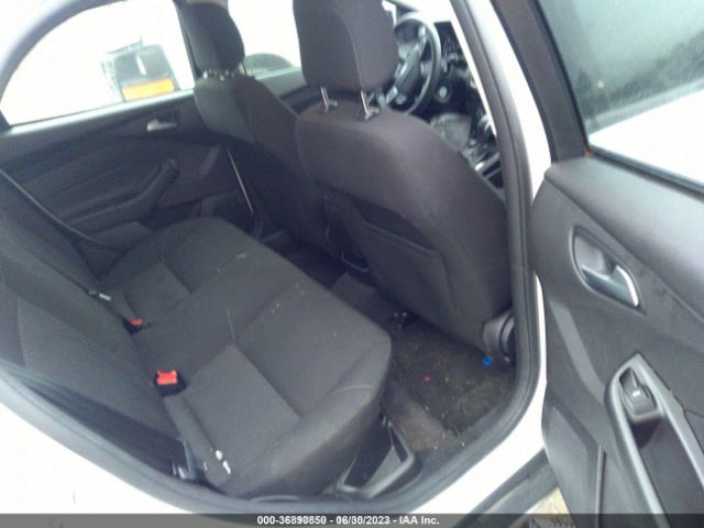 1FADP3FE0JL307255 Ford FOCUS SE