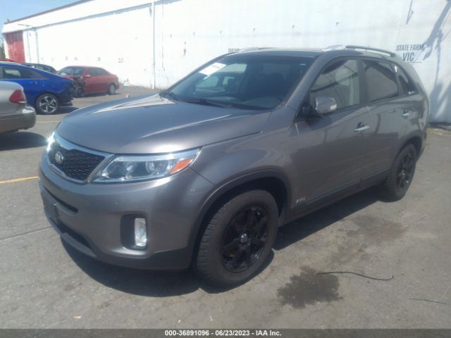 5XYKTCA65EG475908 KIA SORENTO LX