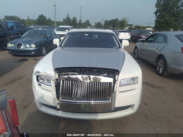 2011 ROLLS-ROYCE GHOST VIN: SCA664S53BUX49886