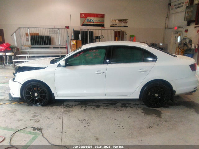 3VW2B7AJ7HM258198 Volkswagen Jetta 1.4t S