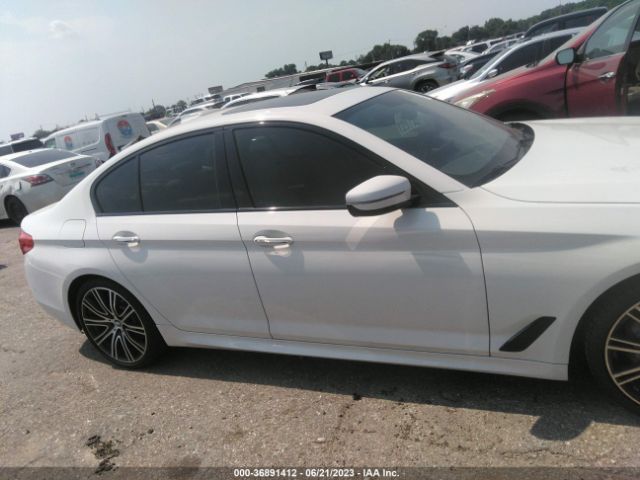 WBAJE5C38HG916742 BMW 5 Series 540i