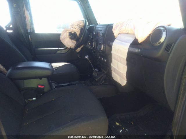 1C4AJWAG2FL640024 Jeep Wrangler Sport
