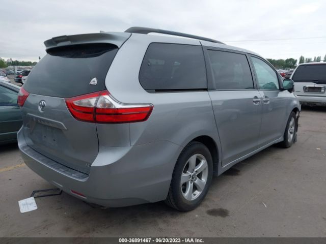 5TDKZ3DC9JS906702 Toyota SIENNA LE