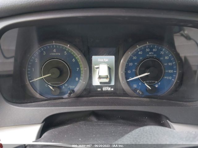 5TDKZ3DC9JS906702 Toyota SIENNA LE
