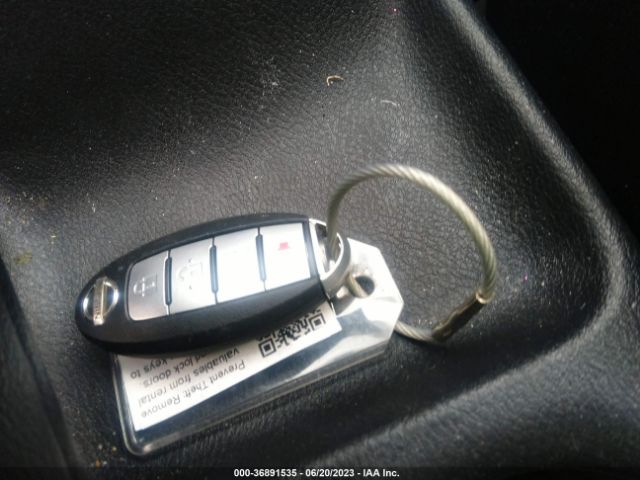 3N1CN8EV3ML811286 Nissan VERSA SV