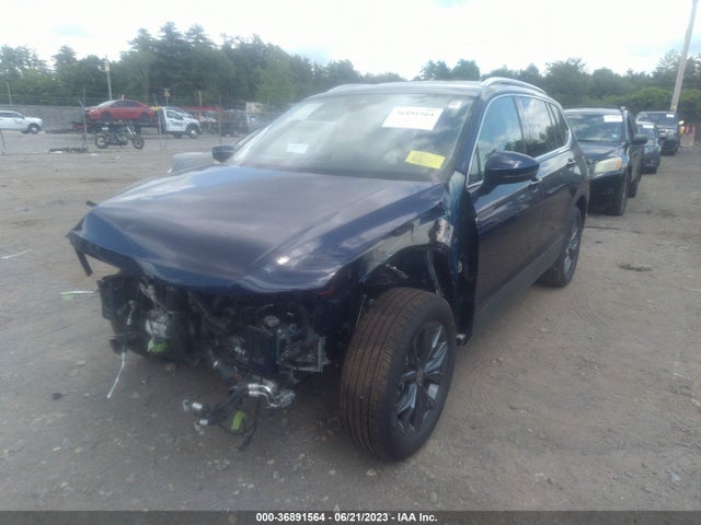 3VV2B7AX0PM073675 Volkswagen TIGUAN SE