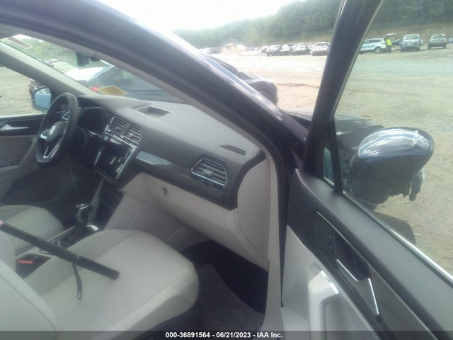 3VV2B7AX0PM073675 Volkswagen TIGUAN SE